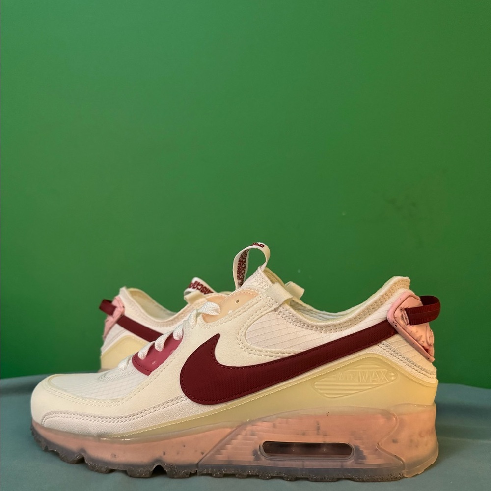 Nike Air Max 90 Terrascape Pomegranate Size 11.5